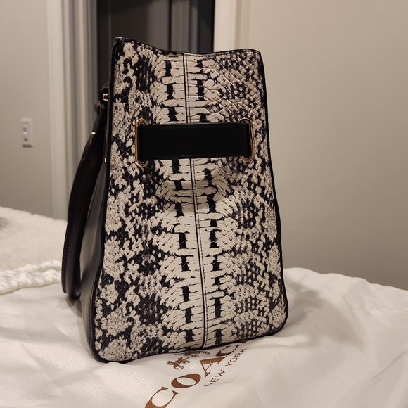 COACH handbag - Picture 4 of 9